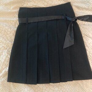 Vintage black pleated skirt with tie belt